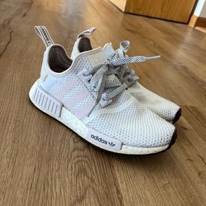 Women’s adidas tennis shoes